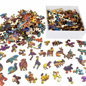 Dřevěné puzzle Strom živlů obsahuje speciální dílky ve tvaru zvířat jako je žirafa nebo vlk